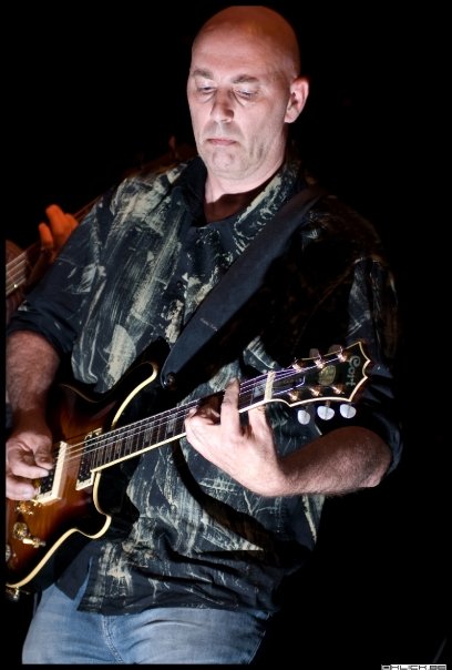 Denis des Tennessee Jacks sur scène