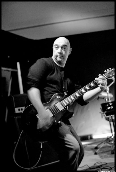 Marc des Tennessee Jacks sur scène